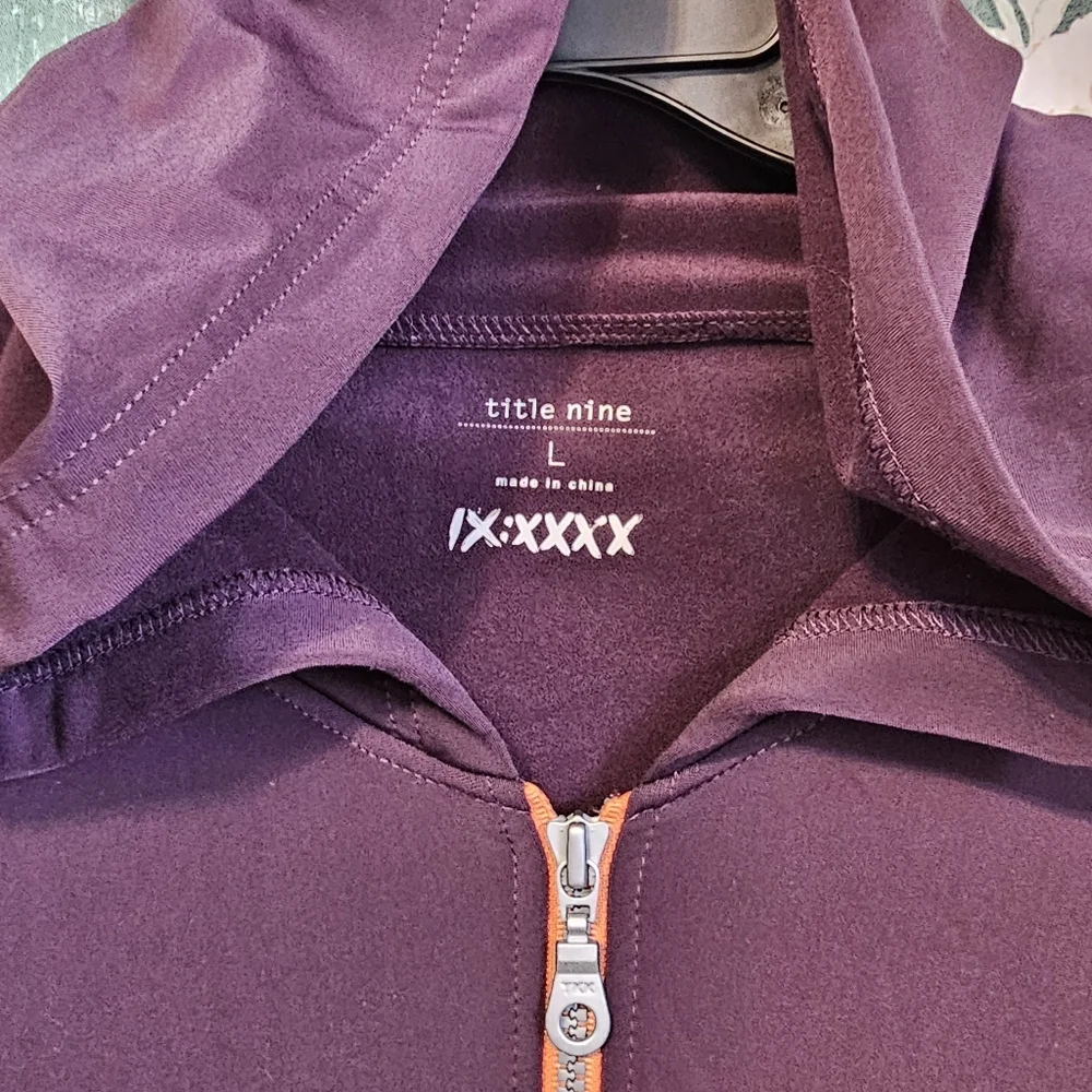 Title Nine Dress Size L Purple Pink Long Sleeve Hooded Activewear Athleisure